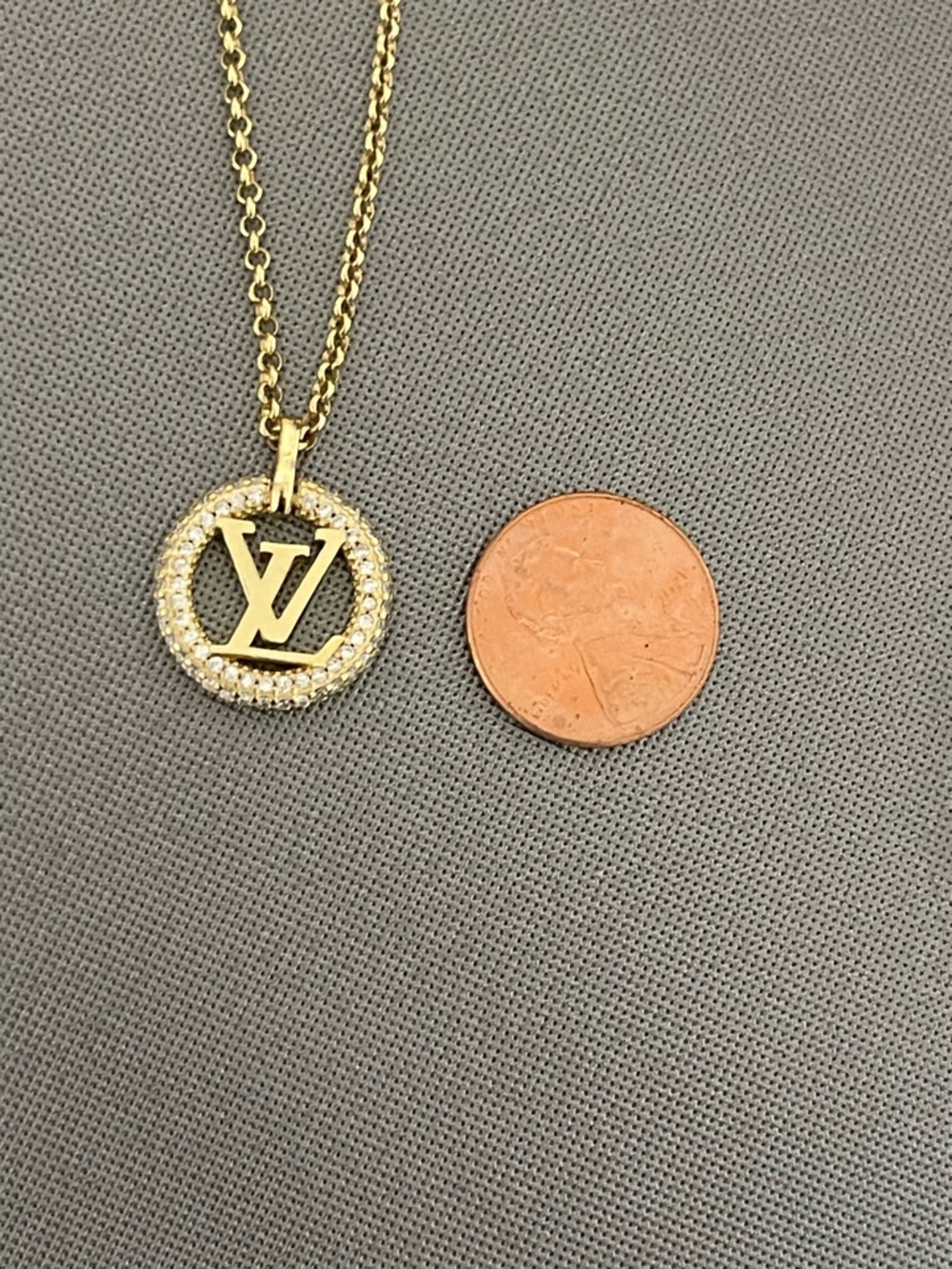 Petite LV Round Necklace - Picture 2 of 4